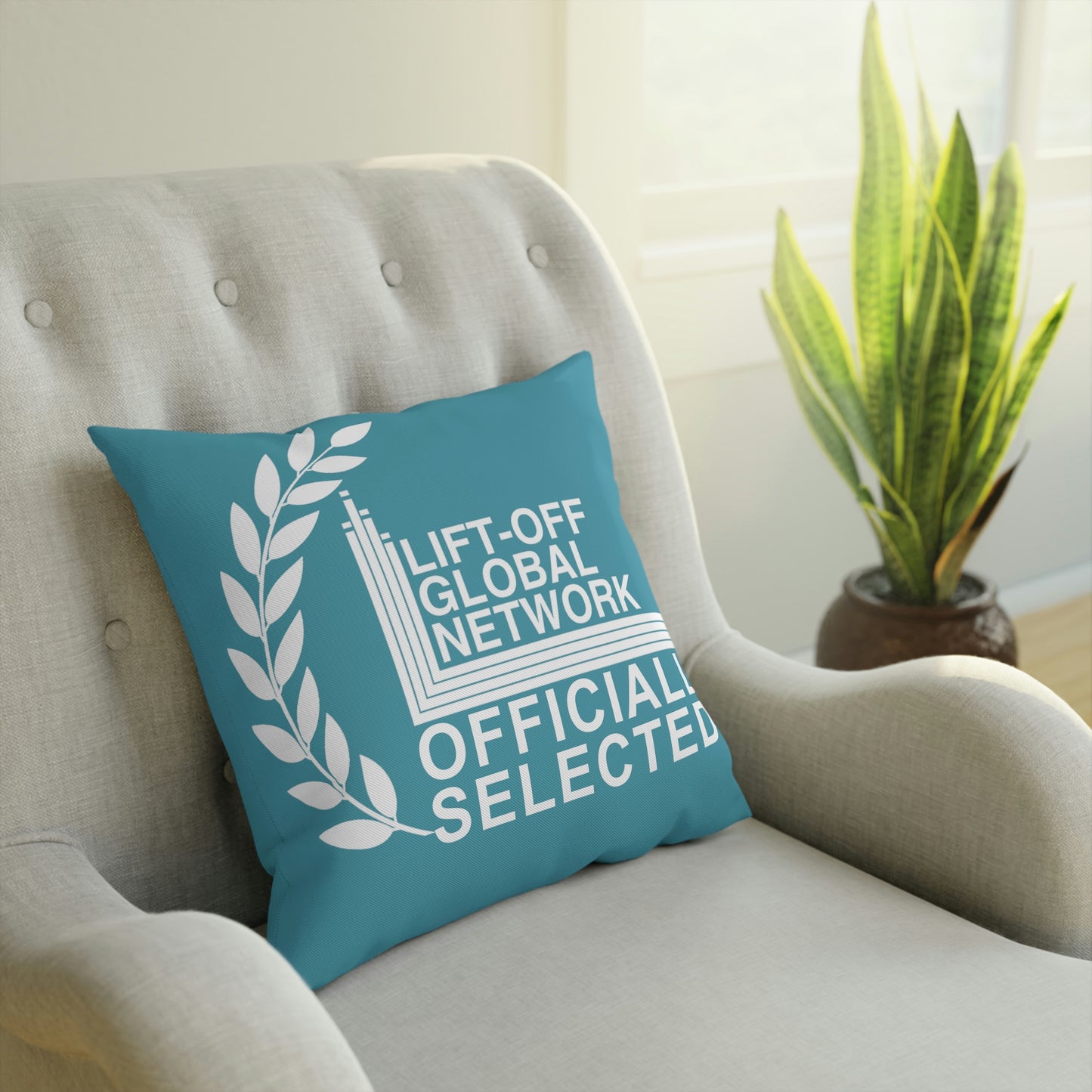 (EU) Officially Selected Cushion